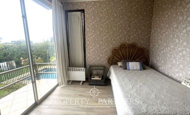 Casa sólida estilo español en sector tradicional