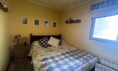 Casa sólida estilo español en sector tradicional