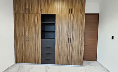 RESIDENCIA EN VENTA, 2 PLANTAS,  3 RECÁMARAS, 2.5 BAÑOS