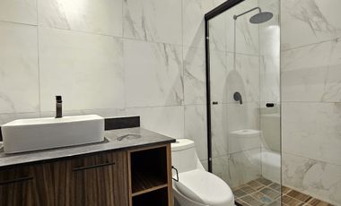 RESIDENCIA EN VENTA, 2 PLANTAS,  3 RECÁMARAS, 2.5 BAÑOS