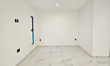 RESIDENCIA EN VENTA, 2 PLANTAS,  3 RECÁMARAS, 2.5 BAÑOS