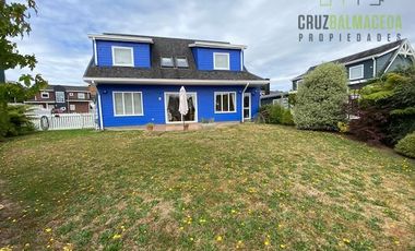 Casa en Venta en Dos Esteros, a pasos del Colegio San Javier