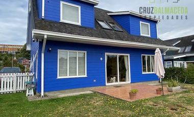 Casa en Venta en Dos Esteros, a pasos del Colegio San Javier