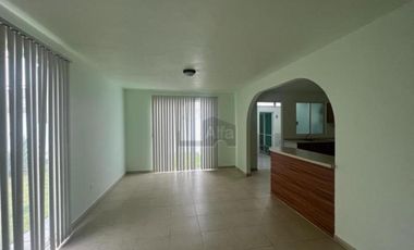 Casa en condominio en renta en Palma Real, Metepec, México