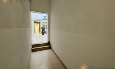 VENTA PH 2 DORMITORIOS CON TERRAZA EN EL CENTRO