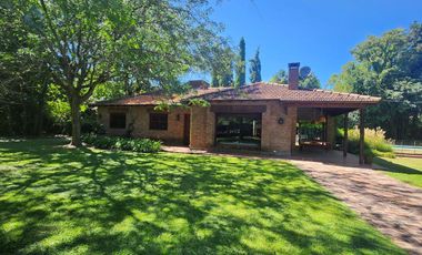 Casa en Alquiler 5 Ambientes en el Golf Club Argentino