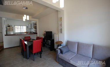 DÚPLEX VENTA 5 AMBIENTES COCHERA JARDIN VICENTE LOPEZ