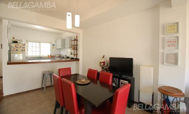 DÚPLEX VENTA 5 AMBIENTES COCHERA JARDIN VICENTE LOPEZ