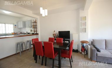 DÚPLEX VENTA 5 AMBIENTES COCHERA JARDIN VICENTE LOPEZ