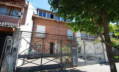 DÚPLEX VENTA 5 AMBIENTES COCHERA JARDIN VICENTE LOPEZ