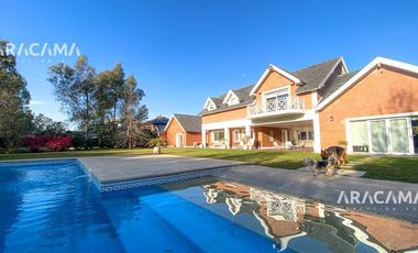 CASA en VENTA en Echeverria del Lago - Canning