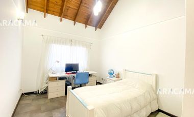 CASA en VENTA en Echeverria del Lago - Canning