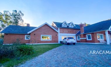 CASA en VENTA en Echeverria del Lago - Canning