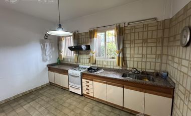 Venta Casa 4 ambs garaje y terraza en Parque Avellaneda