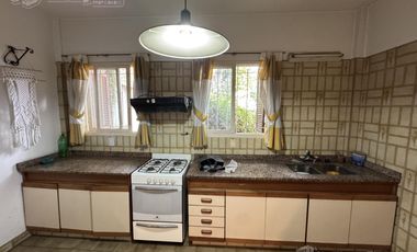 Venta Casa 4 ambs garaje y terraza en Parque Avellaneda