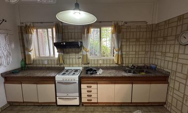 Venta Casa 4 ambs garaje y terraza en Parque Avellaneda