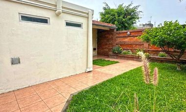 PH en venta - 1 Dormitorio 1 Baño - 199Mts2 - Villa Ballester