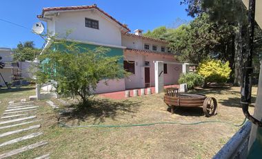 CASA EN VENTA CON PILETA Y DEPARTAMENTOS EN MAR DE AJO