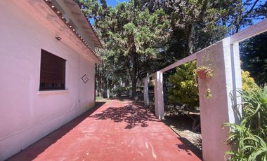 CASA EN VENTA CON PILETA Y DEPARTAMENTOS EN MAR DE AJO