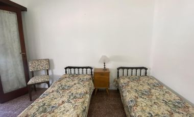 CASA EN VENTA CON PILETA Y DEPARTAMENTOS EN MAR DE AJO