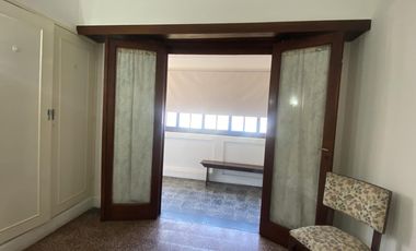 CASA EN VENTA CON PILETA Y DEPARTAMENTOS EN MAR DE AJO