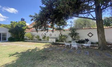 CASA EN VENTA CON PILETA Y DEPARTAMENTOS EN MAR DE AJO