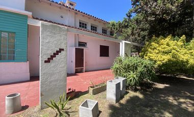 CASA EN VENTA CON PILETA Y DEPARTAMENTOS EN MAR DE AJO