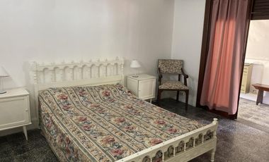 CASA EN VENTA CON PILETA Y DEPARTAMENTOS EN MAR DE AJO