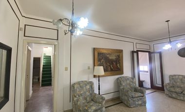 CASA EN VENTA CON PILETA Y DEPARTAMENTOS EN MAR DE AJO