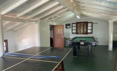 CASA EN VENTA CON PILETA Y DEPARTAMENTOS EN MAR DE AJO