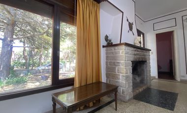 CASA EN VENTA CON PILETA Y DEPARTAMENTOS EN MAR DE AJO