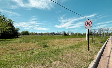 Terreno apto comercial sobre la colectora de RP34S