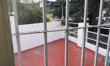 Casa 3 ambientes en Cangallo 170