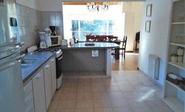 Cod 381 VENTA  3 hab/2 baños USD 250.000