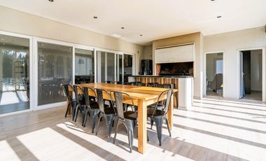 Casa en Venta Costa Esmeralda