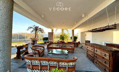 CASA CON ALBERCA EN RENTA, CHAPALA, JALISCO