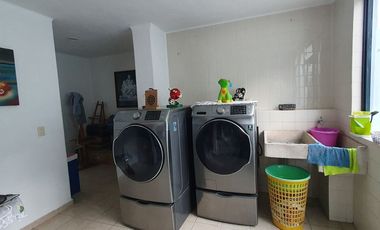 SE VENDE RESIDENCIA EN FRACCIONAMIENTO BUGAMBILIAS PRIMERA SECCION