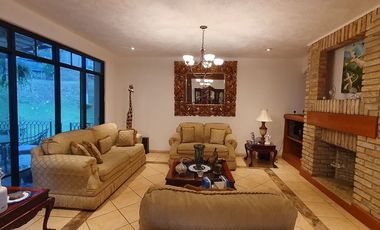 SE VENDE RESIDENCIA EN FRACCIONAMIENTO BUGAMBILIAS PRIMERA SECCION