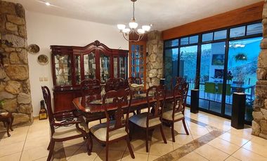 SE VENDE RESIDENCIA EN FRACCIONAMIENTO BUGAMBILIAS PRIMERA SECCION