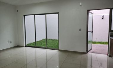 Casa en venta en colima norte con Recámara en planta baja.