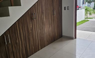 Casa en venta en colima norte con Recámara en planta baja.