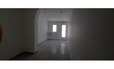 Se arrienda casa comercial en la Av. del Libertador, Sta Mta