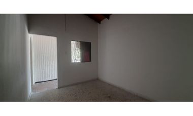 Se arrienda casa comercial en la Av. del Libertador, Sta Mta