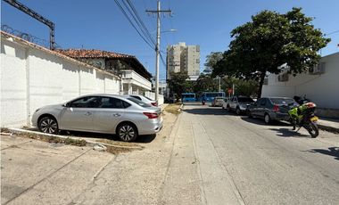 Se arrienda casa comercial en la Av. del Libertador, Sta Mta