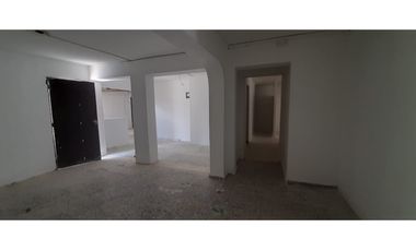 Se arrienda casa comercial en la Av. del Libertador, Sta Mta