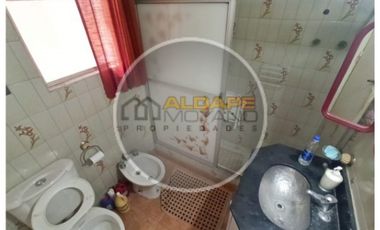 Se Vende Casa multifamiliar lote 8,66 x 24 mts Ramos Mejia, se acepta permuta departamento!!