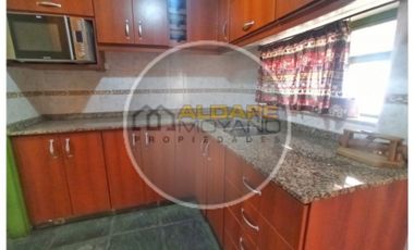 Se Vende Casa multifamiliar lote 8,66 x 24 mts Ramos Mejia, se acepta permuta departamento!!