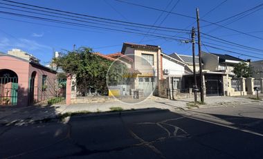Se Vende Casa multifamiliar lote 8,66 x 24 mts Ramos Mejia, se acepta permuta departamento!!