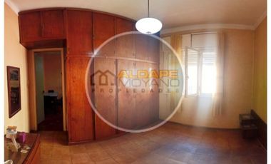 Se Vende Casa multifamiliar lote 8,66 x 24 mts Ramos Mejia, se acepta permuta departamento!!