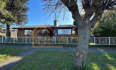 Casa en Venta en 5 de Abril esquina Bilbao